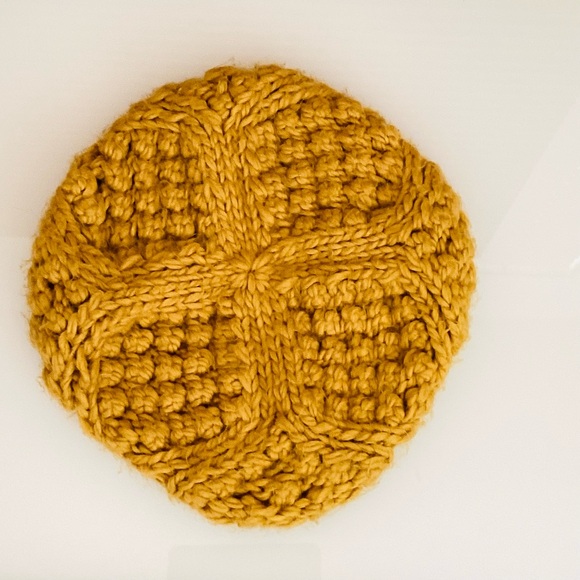 H&M Mustard Yellow Barrette Hat - Picture 1 of 3